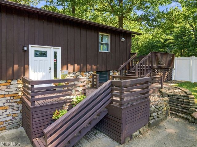 6226 Woodmoor Avenue NW, Canton, OH 44718
