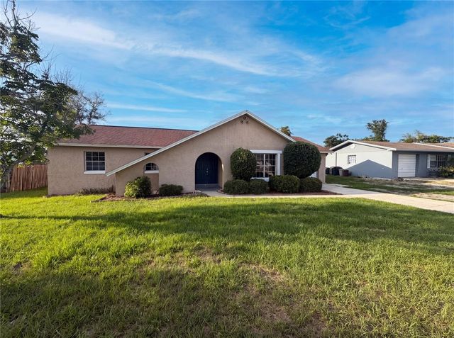 880 FRUITLAND DRIVE, Deltona, FL 32725