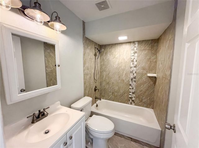 880 FRUITLAND DRIVE, Deltona, FL 32725