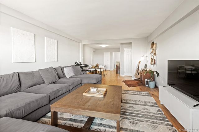 7210 112th Street 6D, Forest Hills, NY 11375