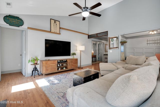 7834 Olde Pond Road, Wilmington, NC 28411