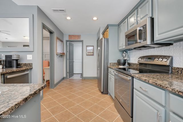 7834 Olde Pond Road, Wilmington, NC 28411
