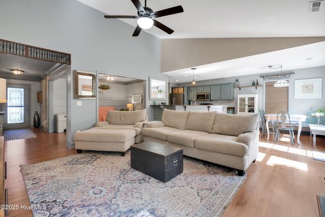 7834 Olde Pond Road, Wilmington, NC 28411