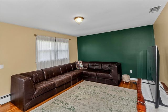 128 Williams St, Ludlow, MA 01056