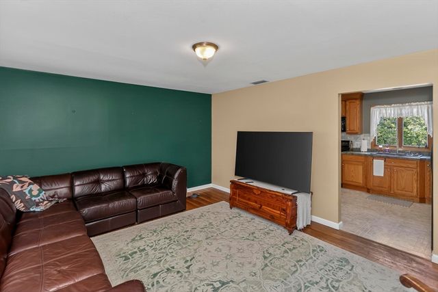 128 Williams St, Ludlow, MA 01056