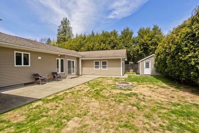 128 Williams St, Ludlow, MA 01056