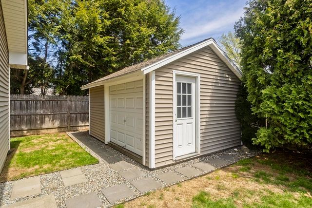 128 Williams St, Ludlow, MA 01056