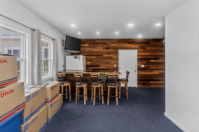 128 Williams St, Ludlow, MA 01056