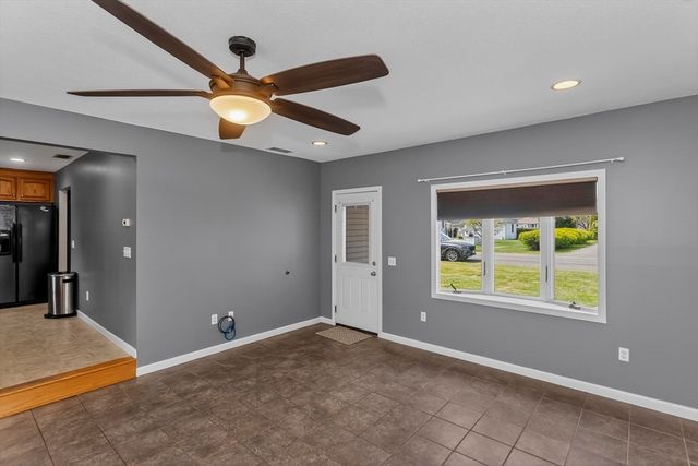 128 Williams St, Ludlow, MA 01056