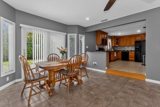 128 Williams St, Ludlow, MA 01056