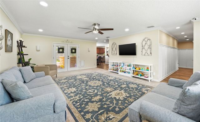 472 Barracuda Pl, Corpus Christi, TX 78411
