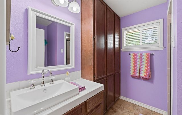472 Barracuda Pl, Corpus Christi, TX 78411