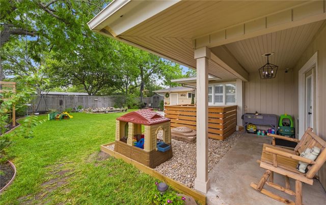 472 Barracuda Pl, Corpus Christi, TX 78411