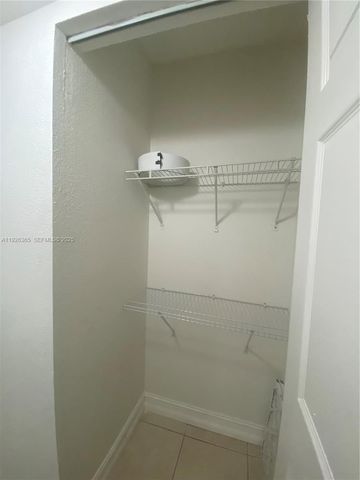 2840 NW 55th Ave 2D, Lauderhill, FL 33313