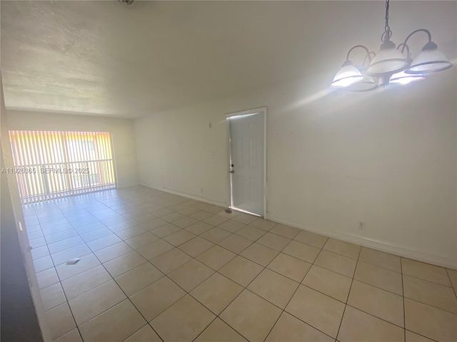 2840 NW 55th Ave 2D, Lauderhill, FL 33313