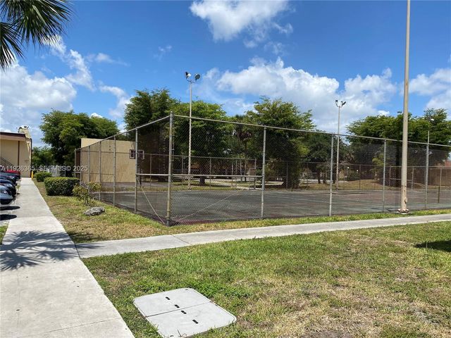 2840 NW 55th Ave 2D, Lauderhill, FL 33313