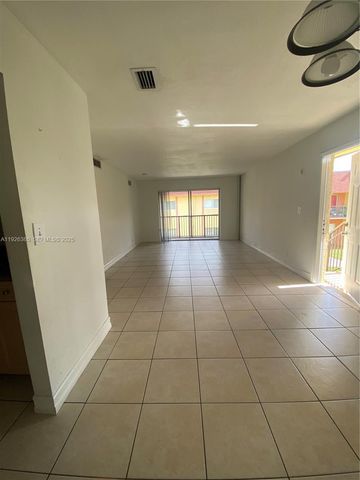 2840 NW 55th Ave 2D, Lauderhill, FL 33313