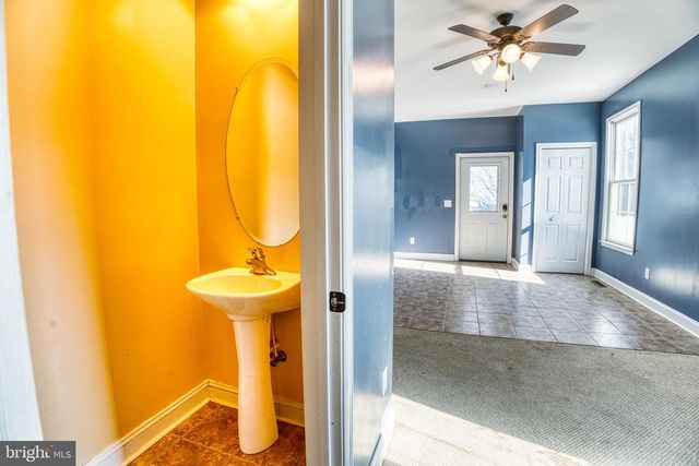 2412 MIDSTATE RD, Felton, DE 19943