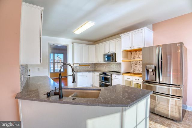 2412 MIDSTATE RD, Felton, DE 19943