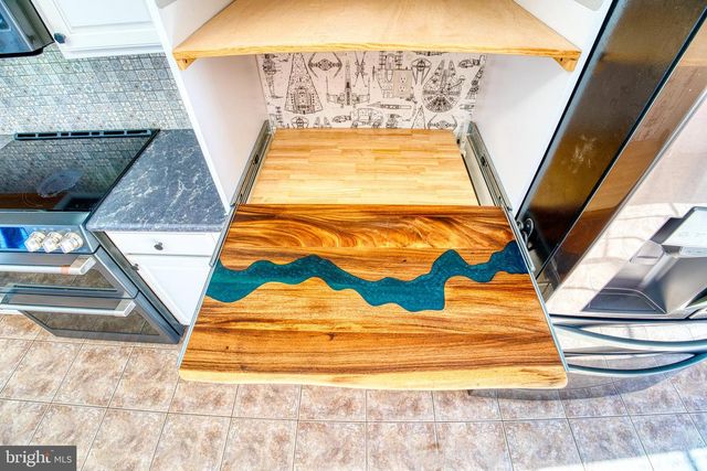 2412 MIDSTATE RD, Felton, DE 19943