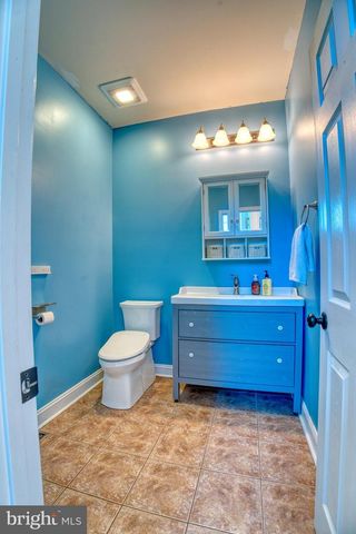 2412 MIDSTATE RD, Felton, DE 19943