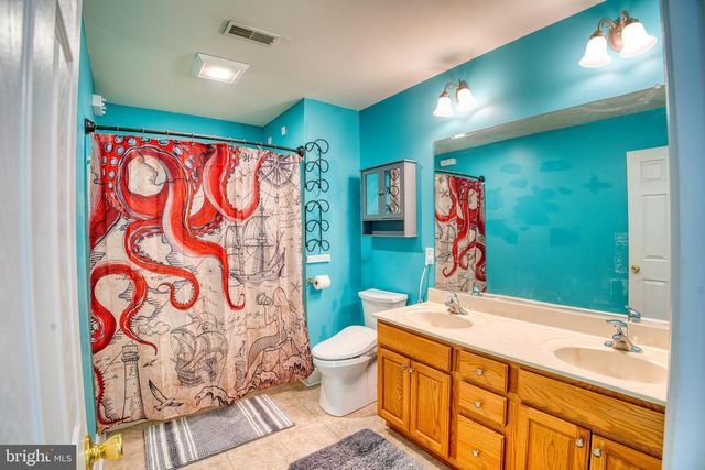 2412 MIDSTATE RD, Felton, DE 19943