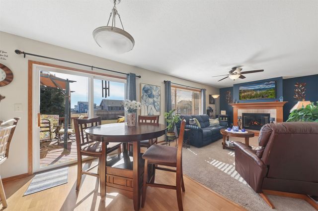 610 15th Street SE, Altoona, IA 50009