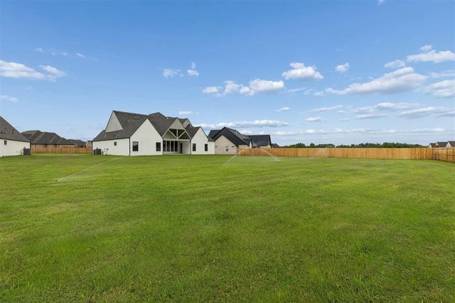 546 Paris Avenue, Piedmont, OK 73078