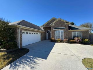 114 Appleberry Lane, Harvest, AL 35749