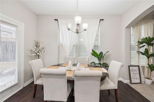 564 Dasheill Lane, Atlanta, GA 30349