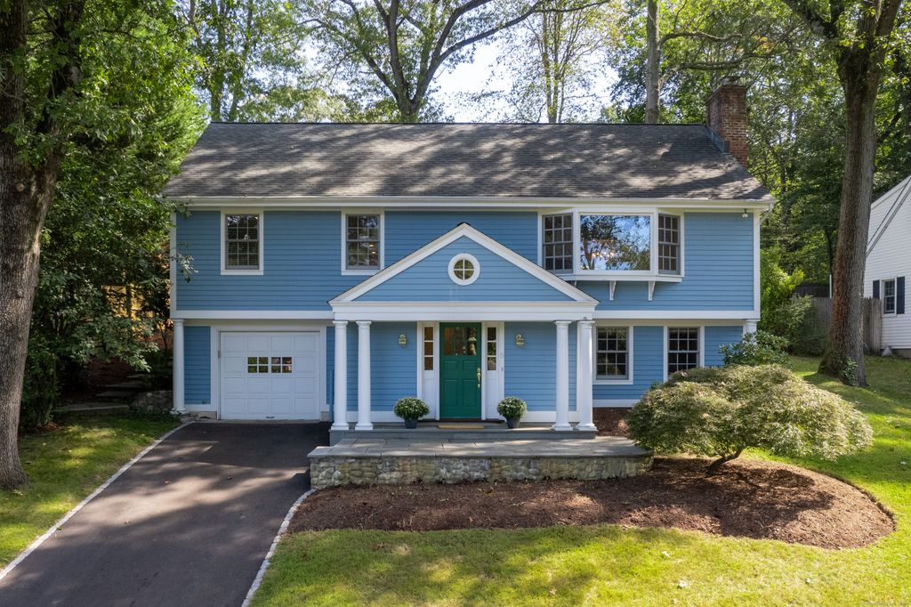 8 Forest Road, Darien, CT 06820