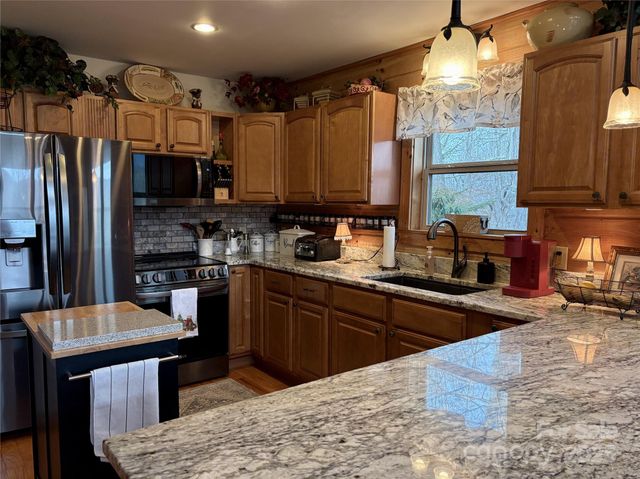 1284 River Breeze Drive 9, Creston, NC 28615