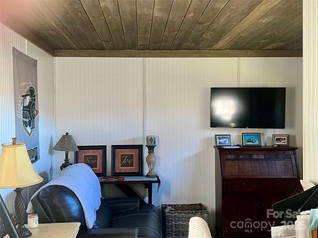 1284 River Breeze Drive 9, Creston, NC 28615