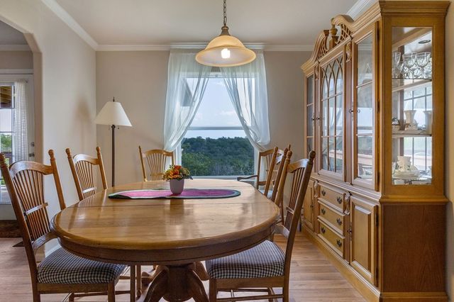 349 N Vine St, Kerrville, TX 78028