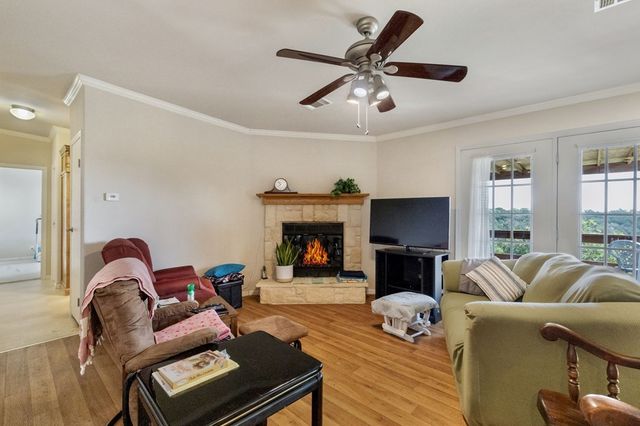 349 N Vine St, Kerrville, TX 78028
