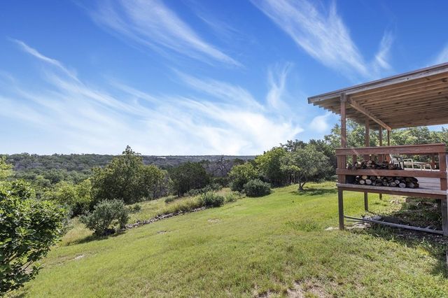 349 N Vine St, Kerrville, TX 78028