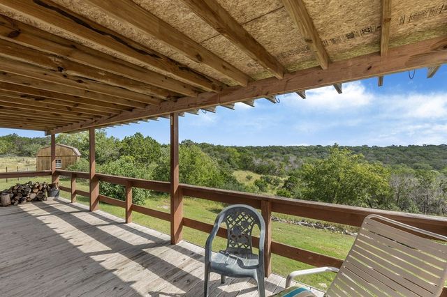 349 N Vine St, Kerrville, TX 78028