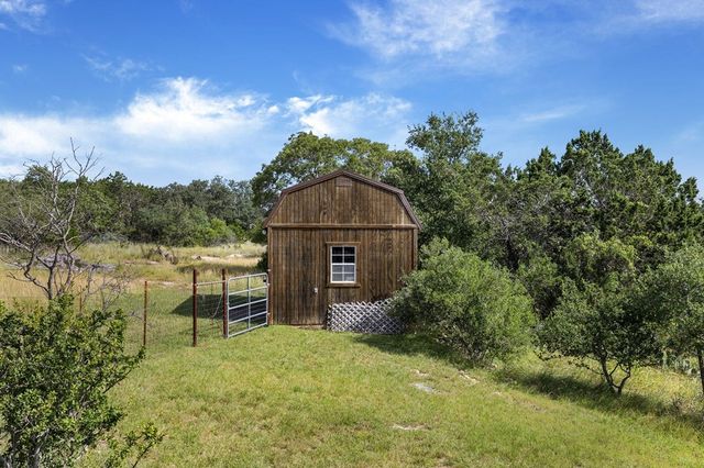 349 N Vine St, Kerrville, TX 78028