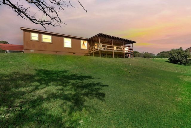 349 N Vine St, Kerrville, TX 78028