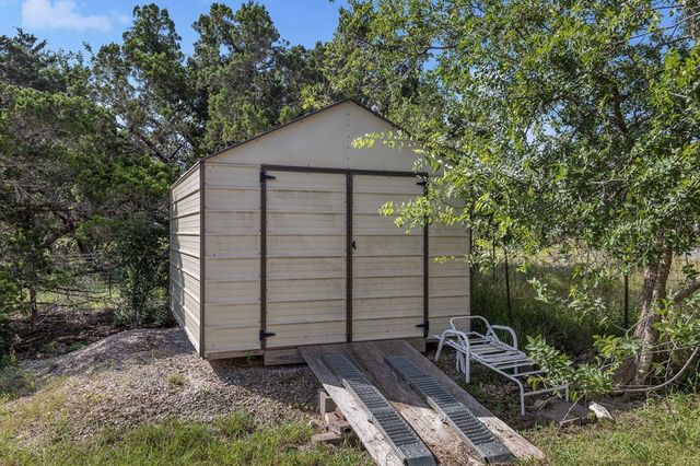 349 N Vine St, Kerrville, TX 78028