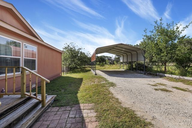 349 N Vine St, Kerrville, TX 78028