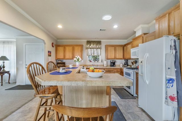 349 N Vine St, Kerrville, TX 78028