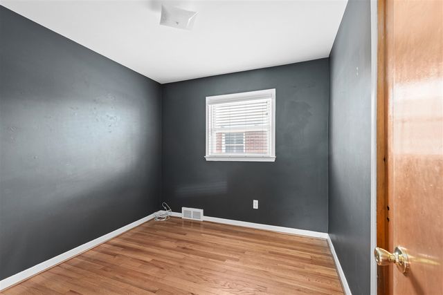 1320 Montrose Avenue, Royal Oak, MI 48073