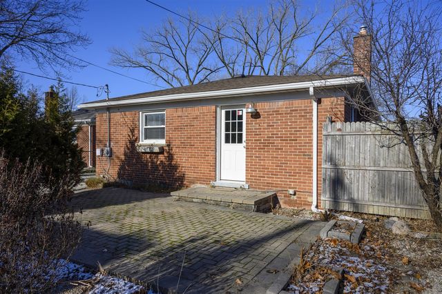 1320 Montrose Avenue, Royal Oak, MI 48073