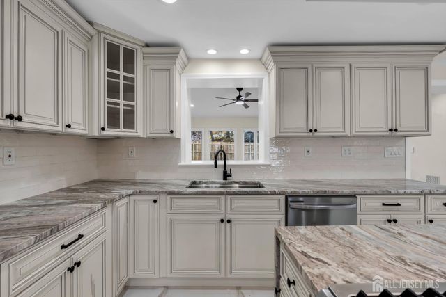 537 S Atlantic Avenue, Aberdeen, NJ 07747