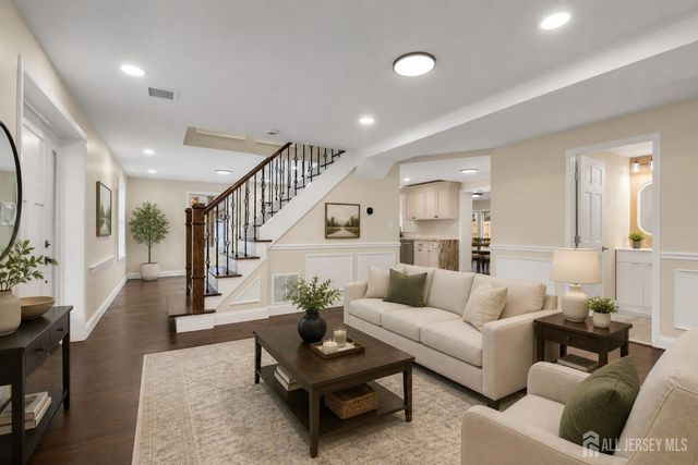537 S Atlantic Avenue, Aberdeen, NJ 07747