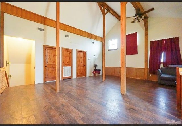 8826 Oak Meadow W Street, Monte Alto, TX 78538