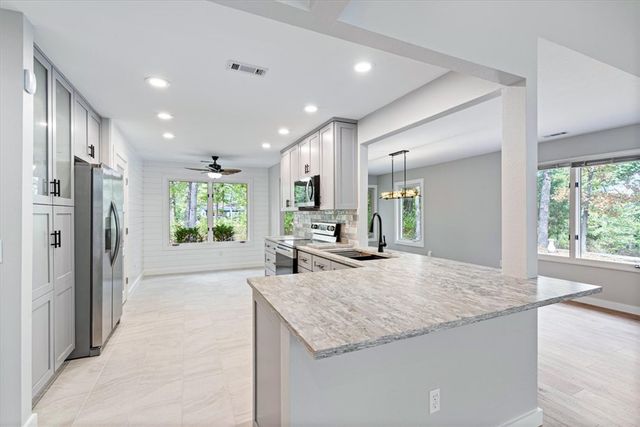36 Eaton Circle, Bella Vista, AR 72715