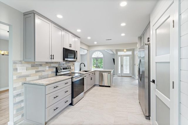 36 Eaton Circle, Bella Vista, AR 72715