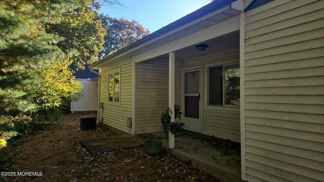 1700 NJ 37 W 121-02, Toms River, NJ 08757